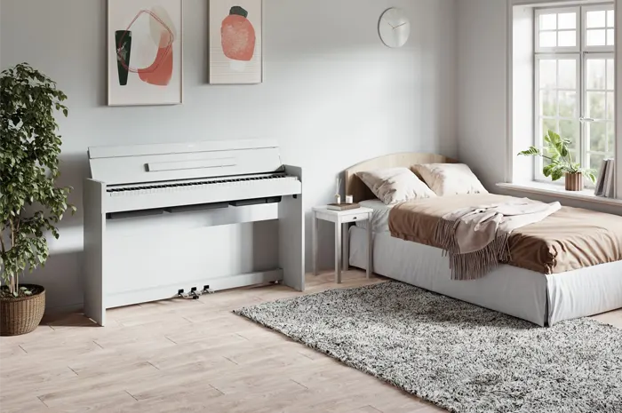 Piano Yamaha Arius S35 Blanco en dormitorio de casa