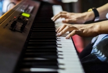 Top 5 pianos digitales en Multison